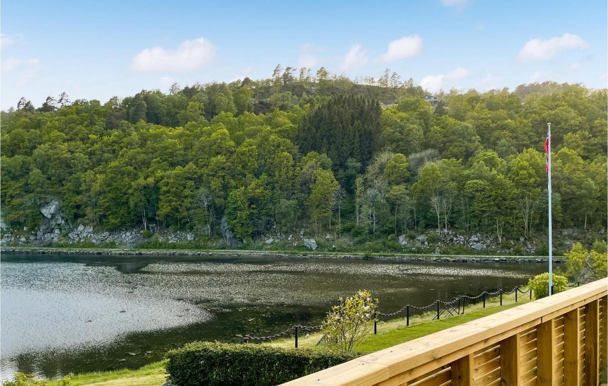 2 Bedroom Stunning Home In Lyngdal Exterior foto